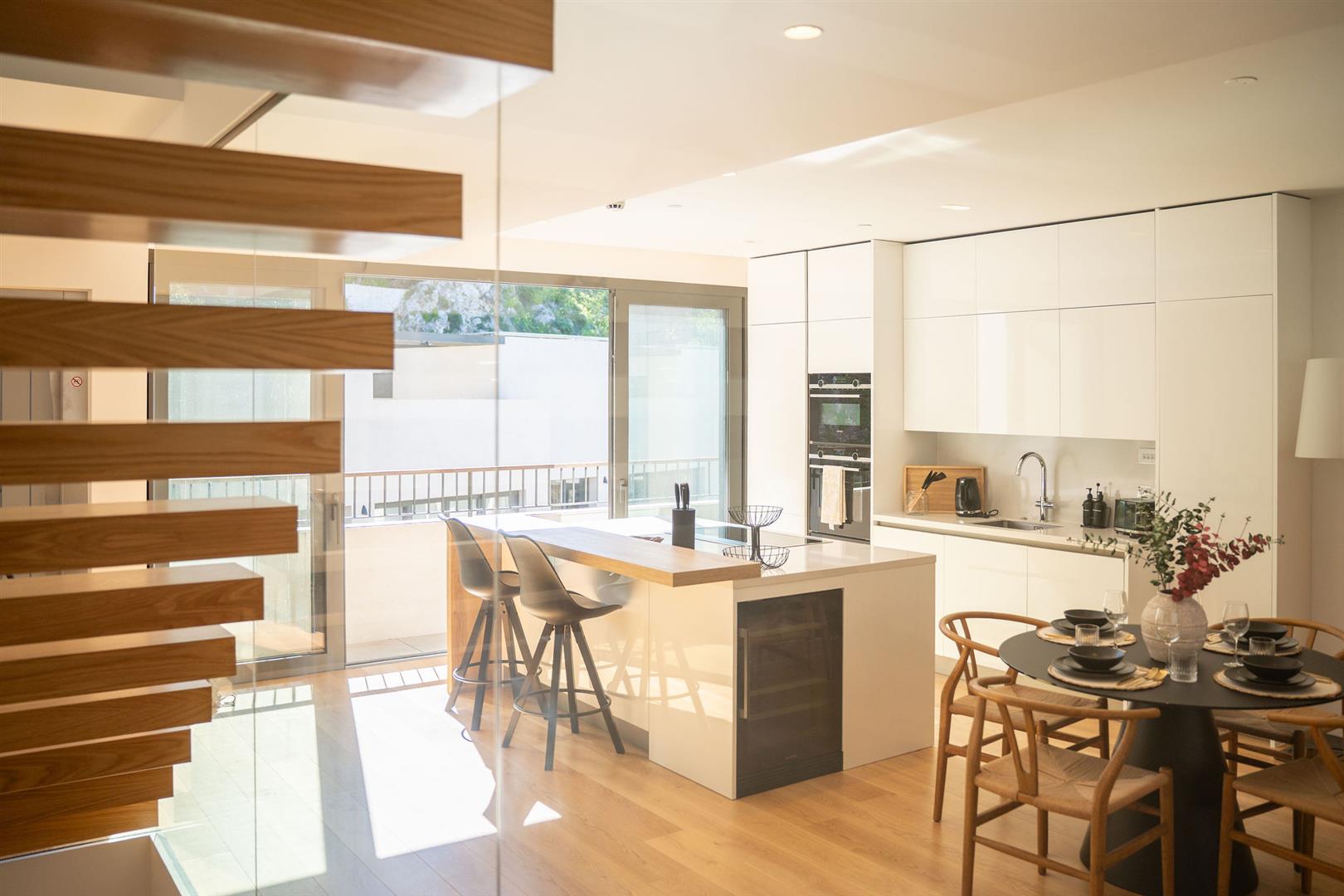 Image of House - 5 Bedrooms - 6 Bathrooms for Sale in North Gorge-Gibraltar, Image 6